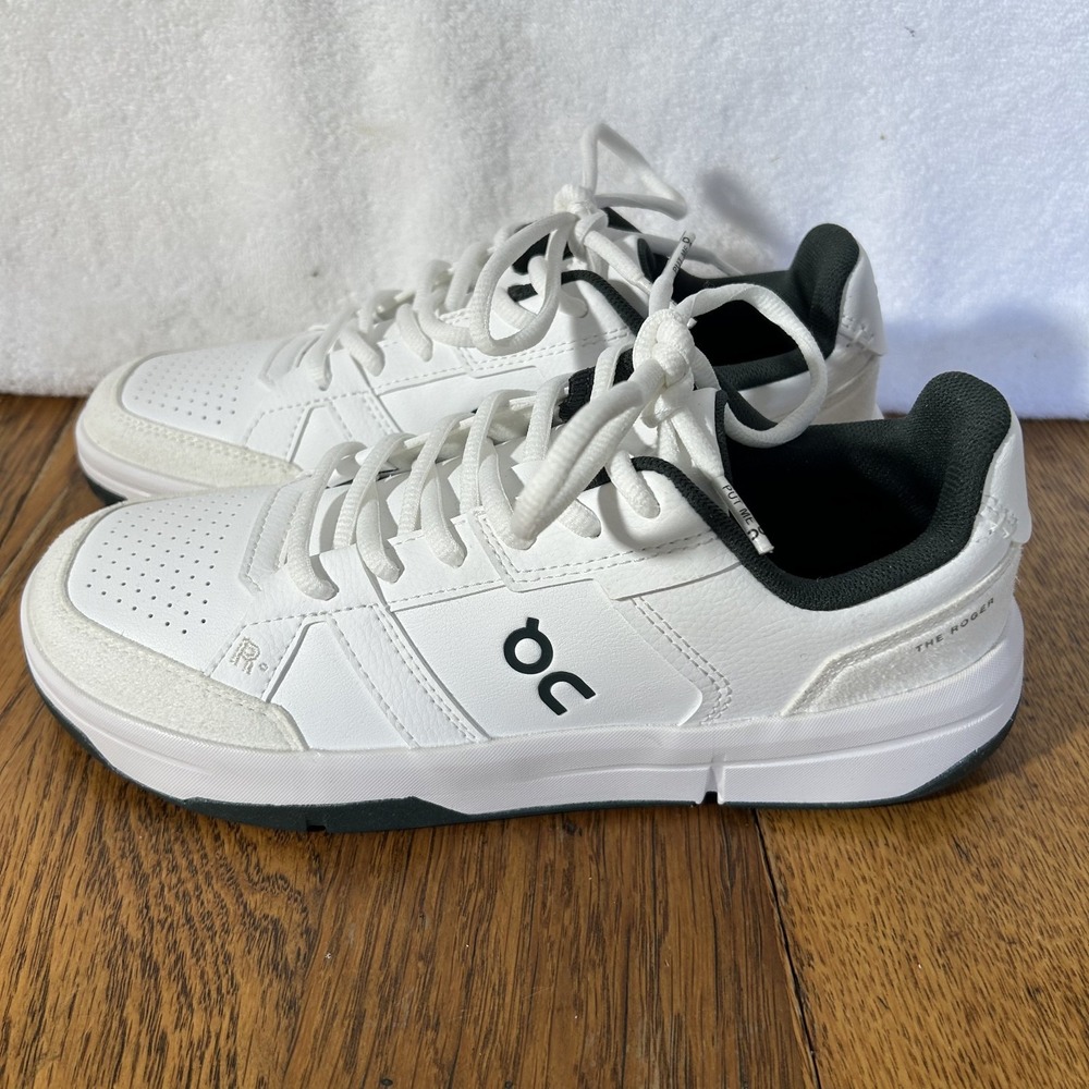 On Womens Size 6.5 White Green The Roger Clubhouse Athletic Shoes
